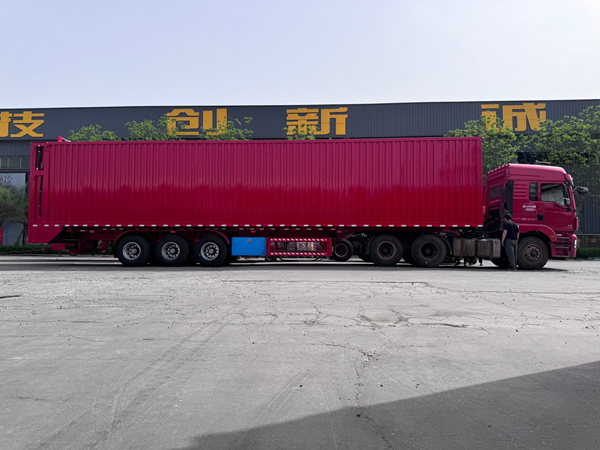 小型垃圾運(yùn)送車